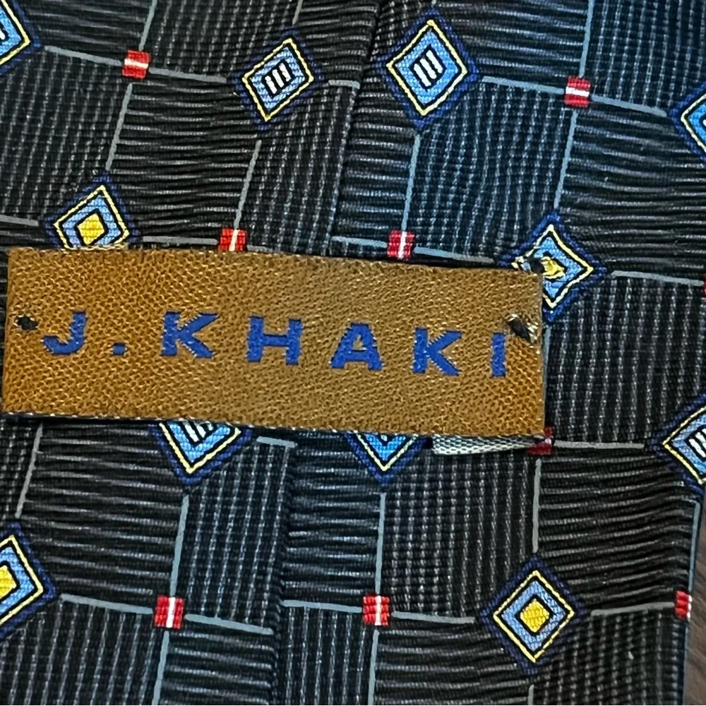 Boys J. Khaki 100% Silk Blue Geometric Pattern Neck Tie 52.5